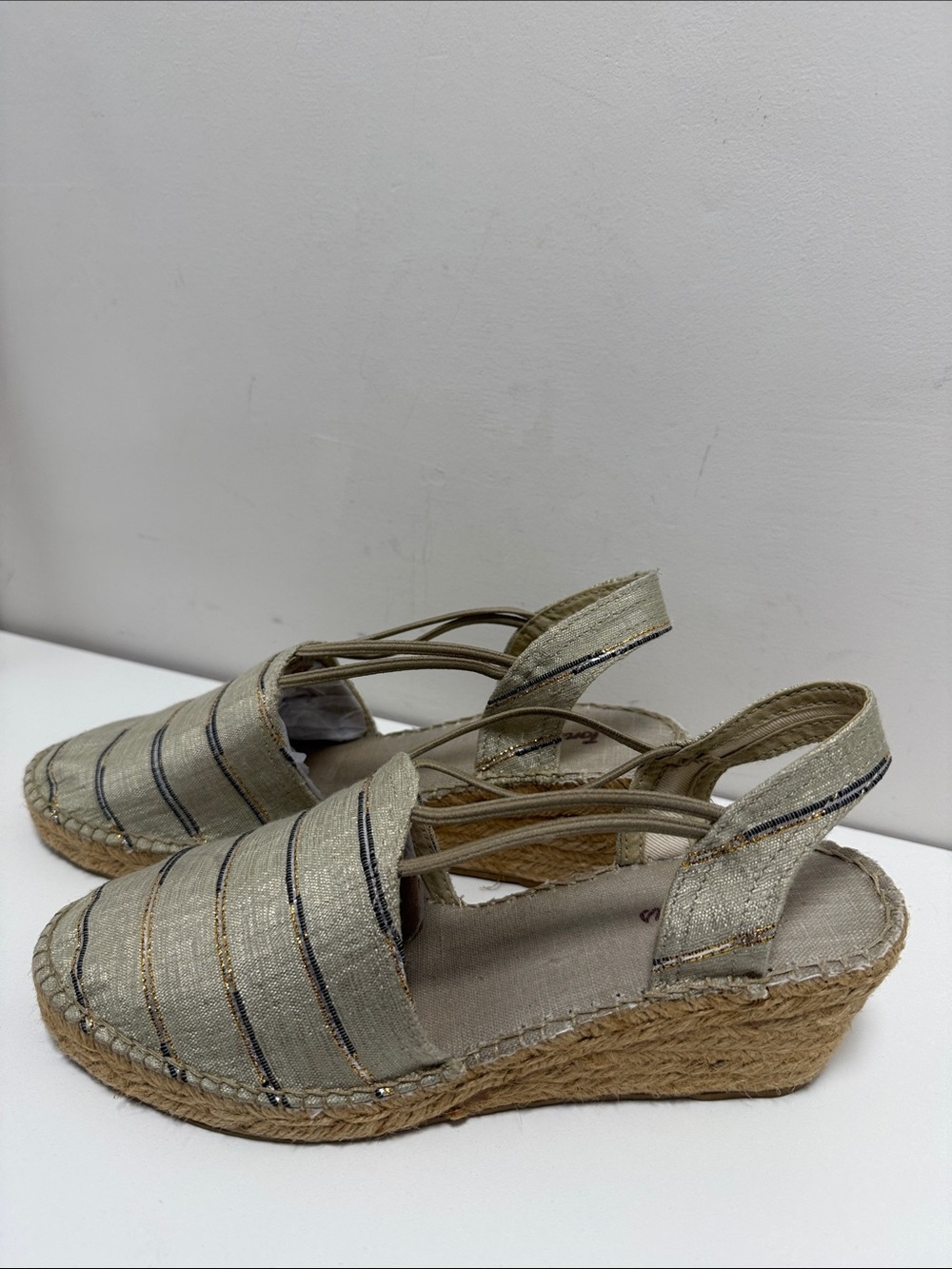Espadrille Slingback Wedge in Light green with Metallic Stripes, elastic straps